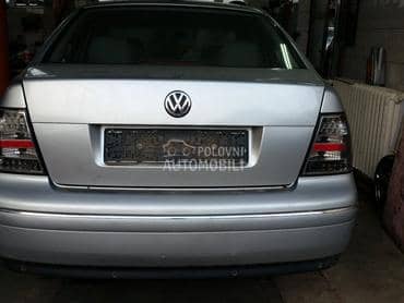 Volkswagen Bora - kompletan auto u delovima
