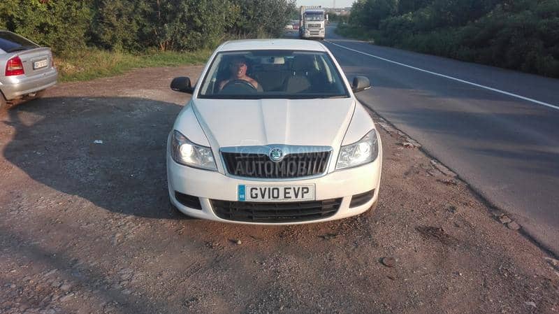 Škoda Octavia 2010. god. - kompletan auto u delovima
