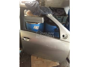 Vrata za daciu sandero vise ko za Dacia Sandero od 2008. do 2013. god.