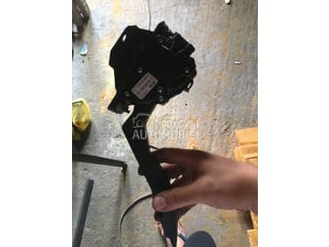 Pedala gasa za Dacia Sandero