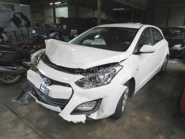 Hyundai i30 2013. god. - kompletan auto u delovima