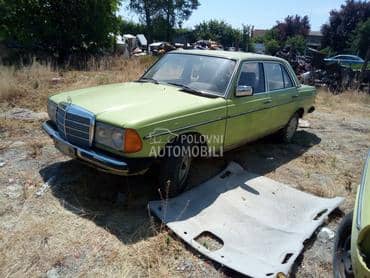Mercedes Benz E 200 1979. god. - kompletan auto u delovima