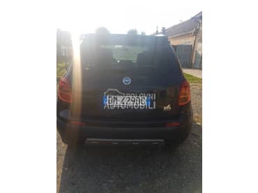 zadnja leva stop lampa za Fiat Sedici od 2005. do 2009. god.