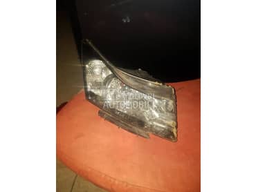 CHEVROLET CRUZE DESNI FAR za Chevrolet Cruze od 2010. do 2018. god.