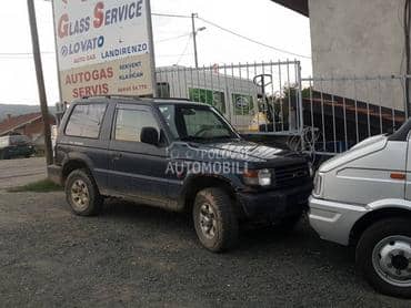 Mitsubishi Pajero - kompletan auto u delovima