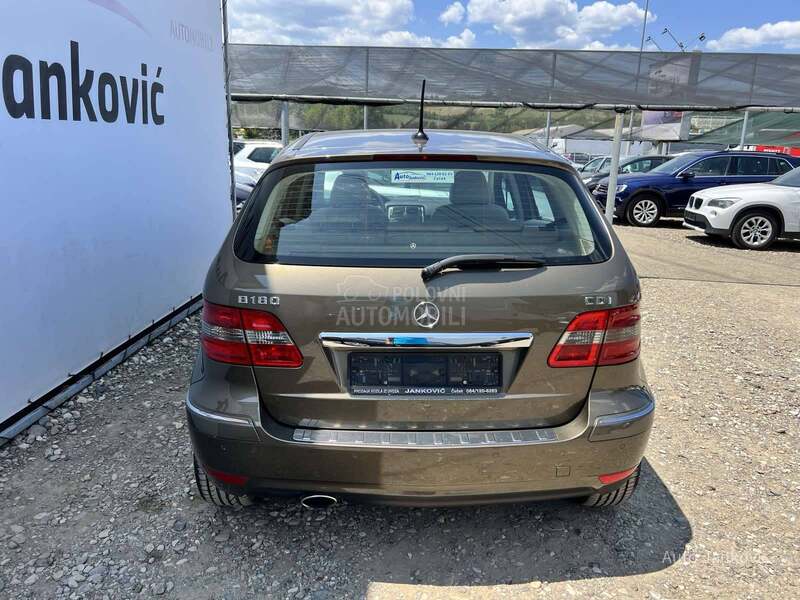Mercedes Benz B 180 