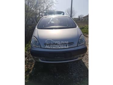 Xsara Picasso farovi za Citroen Xsara Picasso od 2000. do 2004. god.