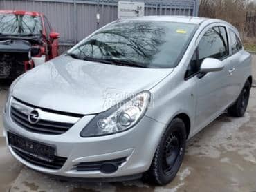 Opel Corsa D 1.0 -  kompletan auto u delovima