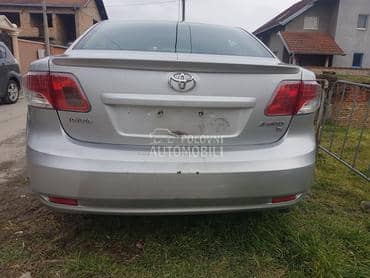 Zadnji Branik za Toyota Avensis od 2009. do 2012. god.