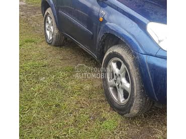 Plasticni Rubovi Blatobrana za Toyota RAV 4 od 2000. do 2006. god.