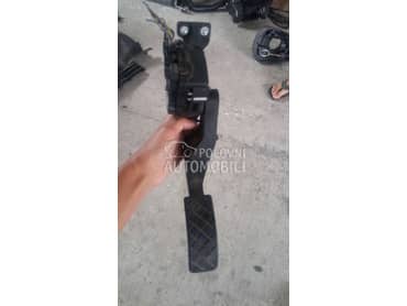 papucica gasa za Volkswagen Golf 4