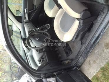 Cd plejer za Lancia Ypsilon od 2004. do 2010. god.