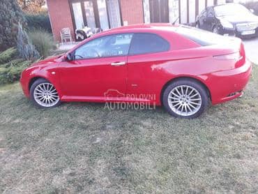 Alfa Romeo GT - kompletan auto u delovima