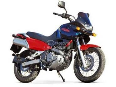 Suzuki XF 650 Freewind 02