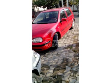 kompletan auto u delovima