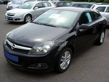 Opel Astra H GTC -  kompletan auto u delovima