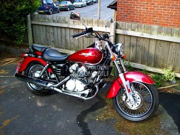 Honda VT 125 Shadow 04