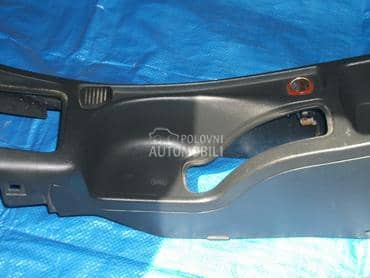 Srednja konzola za Fiat Stilo od 2001. do 2007. god.