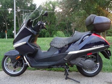 Aprilia Atlantic 500 03