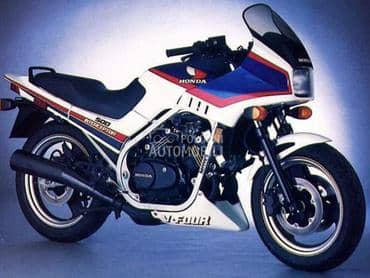 Honda VFR 750 delove agregata