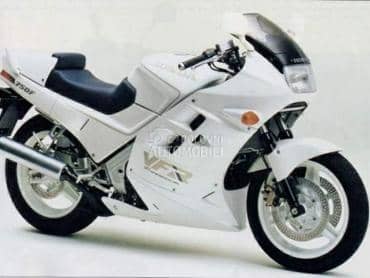 Honda VFR 750 delove sasije