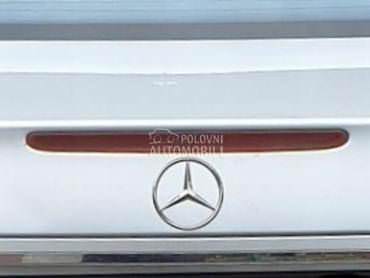 Treće stop svetlo za Mercedes Benz E 200, E 220, E 230 ... od 2002. do 2009. god.