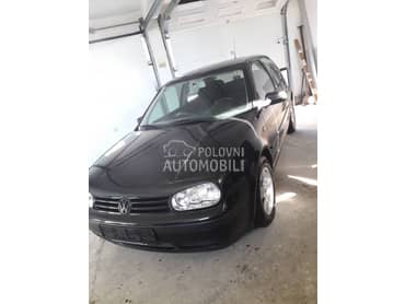 Volkswagen Golf 4 - kompletan auto u delovima