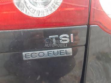 Volkswagen Golf 5 2005. god. - kompletan auto u delovima