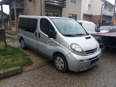 vivaro putnicki delovi