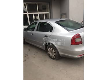 Škoda Octavia -  kompletan auto u delovima