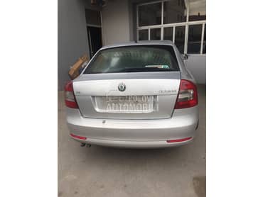 Škoda Octavia -  kompletan auto u delovima
