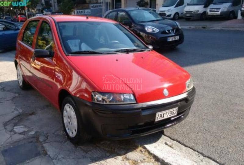 Fiat Punto 2000. god. - kompletan auto u delovima