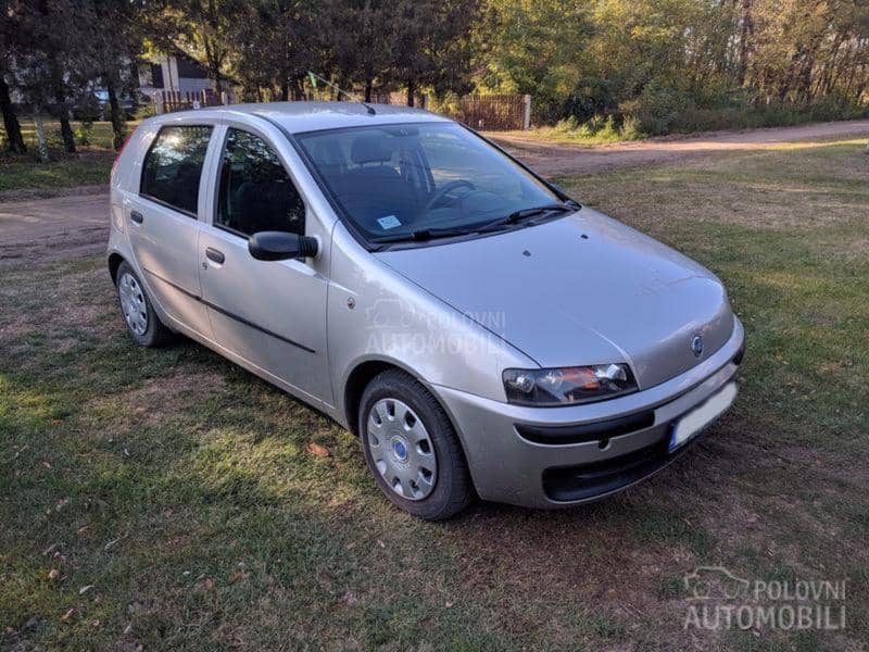 Fiat Punto 2002. god. - kompletan auto u delovima