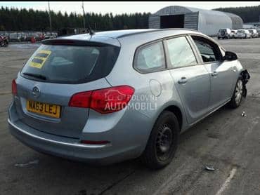 Opel Astra J 2010. god. -  kompletan auto u delovima