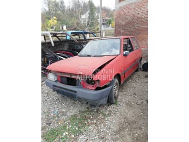 Fiat Uno 1995. god. - kompletan auto u delovima