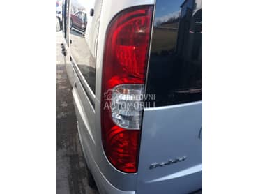 Stop svetla za Fiat Doblo od 2006. do 2009. god.