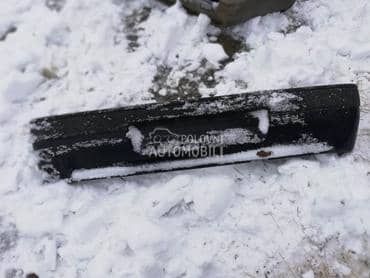 Branik za Peugeot 106 za 1990. god.