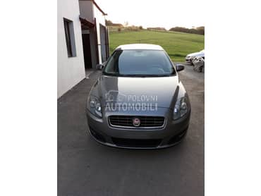 Fiat Croma - kompletan auto u delovima