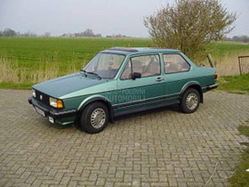 Volkswagen Jetta 1986. god. -  kompletan auto u delovima