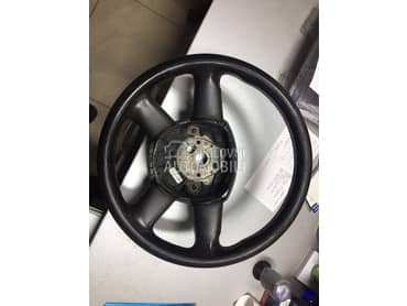 KOŽNI VOLAN 4 kraka za Audi A3, A4