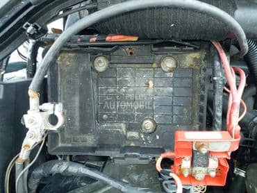 Nosac akumulatora za Renault Megane od 2003. do 2008. god.