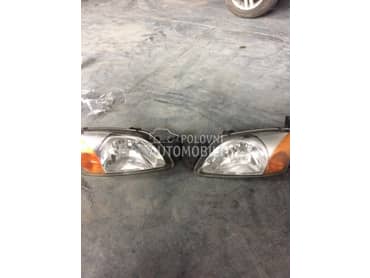 Farovi za Ford Fiesta za 2001. god.