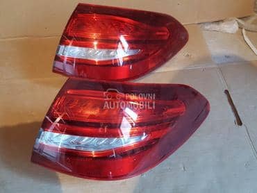 Desno stop svetlo za Mercedes Benz C Klasa od 2014. do 2018. god.