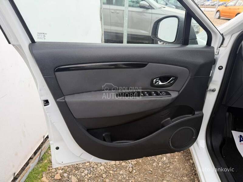 Renault Scenic 1.5 DCI