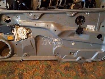 Desni podizac za Volkswagen Golf 4