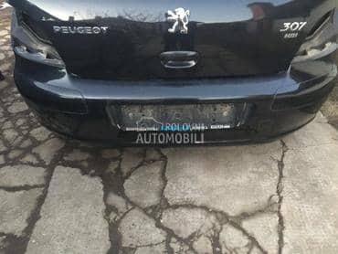 Zadnji branik crni za Peugeot 307