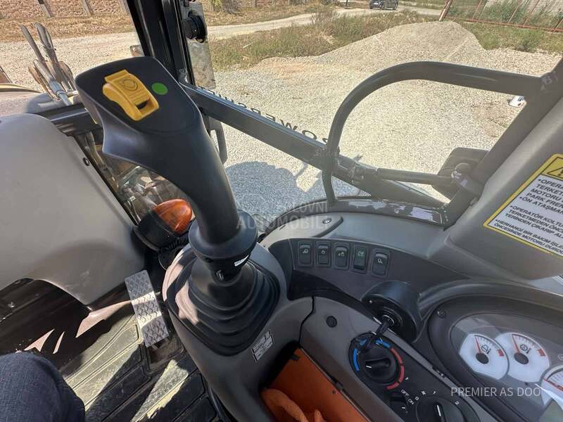 New Holland B15B