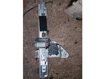 Zadnji desni podizac stakla za Renault Megane od 2003. do 2008. god.