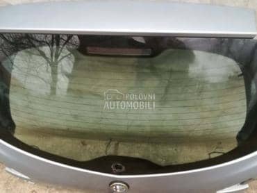 GEPEK VRATA SA STAKLOM za Alfa Romeo 147