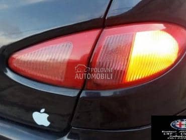 Stop svetlo desno za Alfa Romeo 147